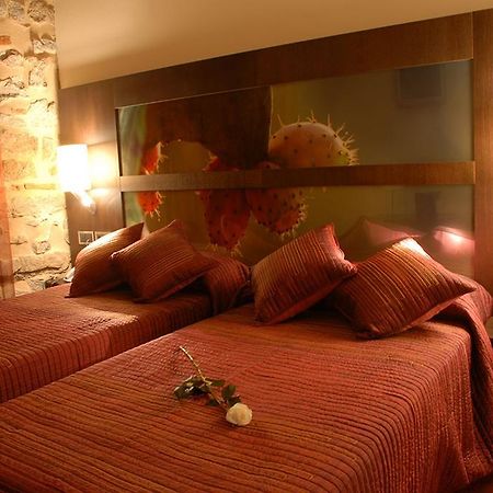 Hotel Los Usias Dos Torres Oda fotoğraf