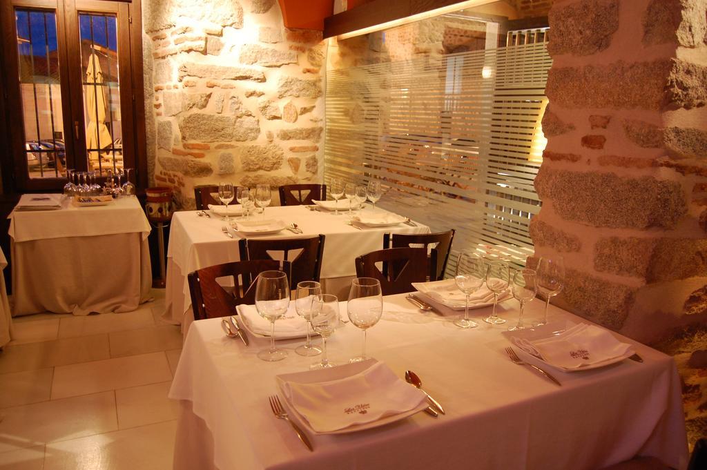 Hotel Los Usias Dos Torres Restoran fotoğraf