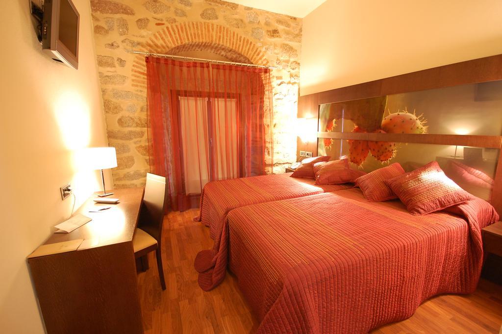 Hotel Los Usias Dos Torres Oda fotoğraf