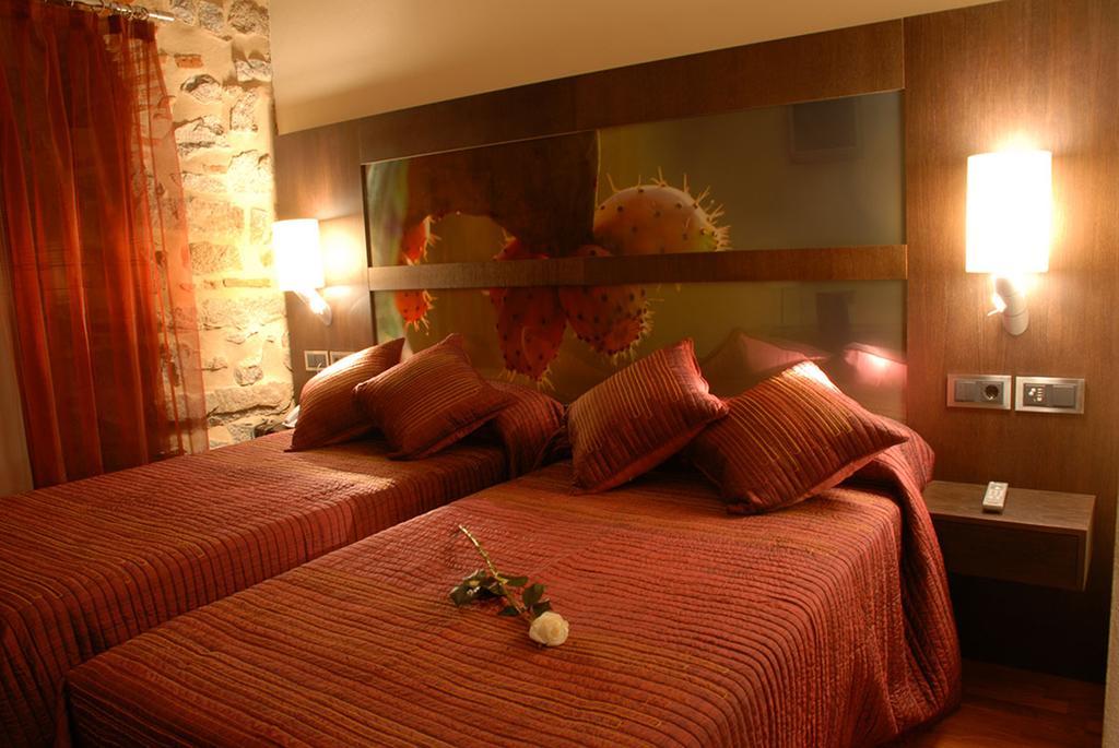 Hotel Los Usias Dos Torres Oda fotoğraf